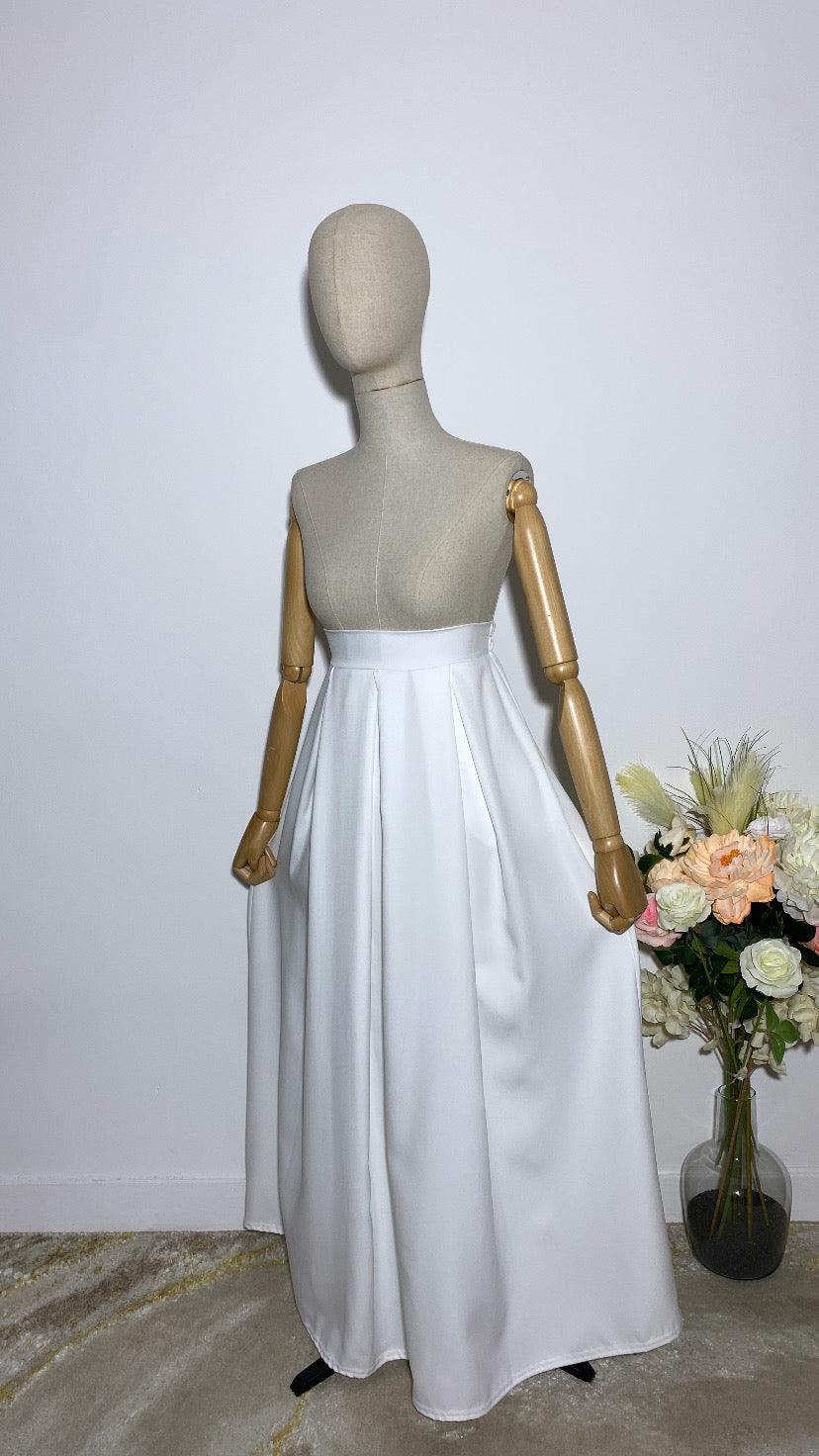 LONG WHITE TRAPEZE SKIRT
